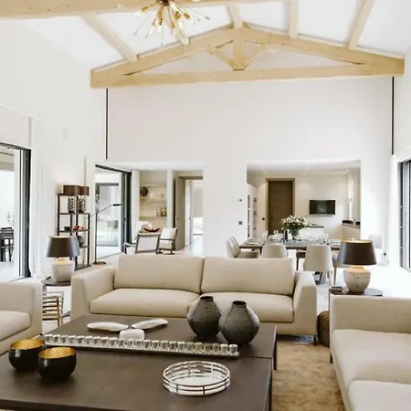 Luxury Villa In Saint Tropez *